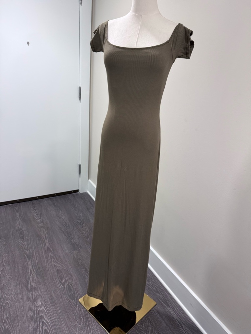 SKIMS Olive Scoop Neck Maxi Dress